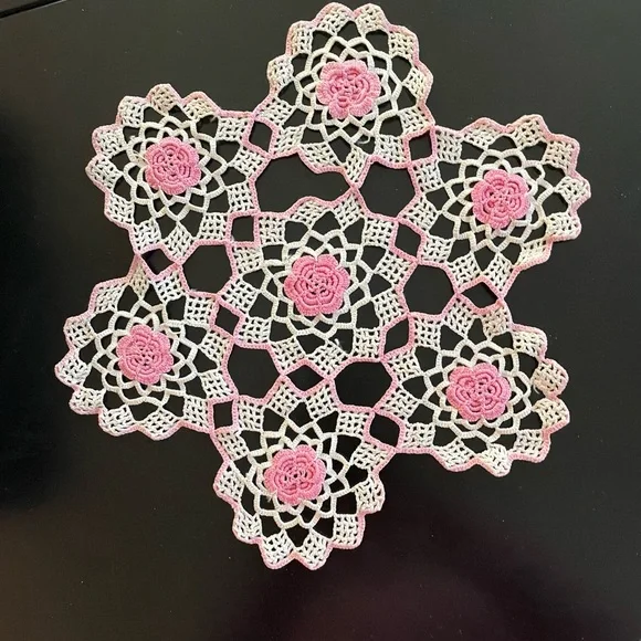 Delicate Pink and White Rosette Doily - Picture 3 of 4